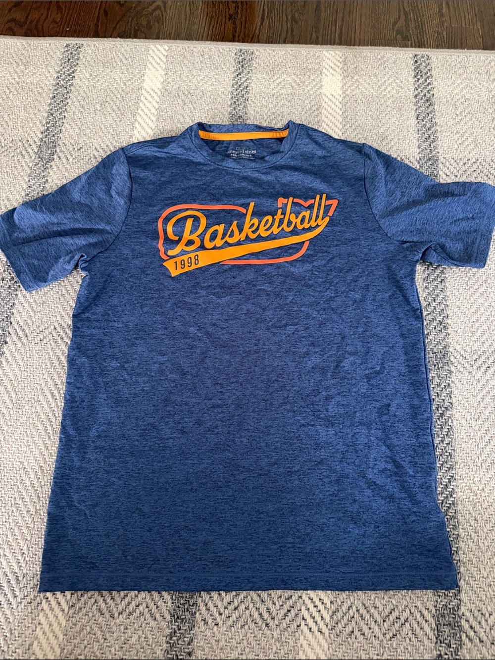 Vineyard vines boys performance Basketball Blue/Orange Kids Shirt size 12–14(m)